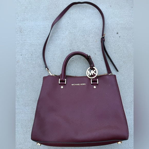 Michael Kors Savannah Large Saffiano Leather Satchel in Merlot Burgundy - Picture 1 of 9
